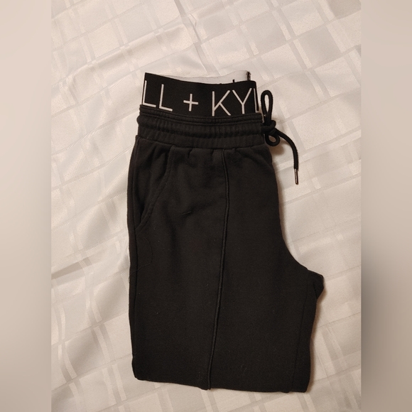Kylie+ Kendall Joggers Size Small - Picture 6 of 7